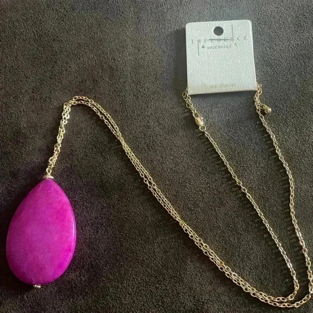 Influence Pink Teardrop Necklace with Gold Chain 18 inch NWT